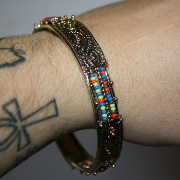 Beautiful gold bangle bracelet with colorful beads 7" - Picture 2 of 4